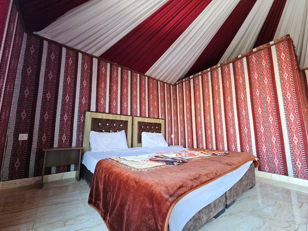 Beduin Star Trail Camp Bed and Breakfast Wadi Rum Buitenkant foto