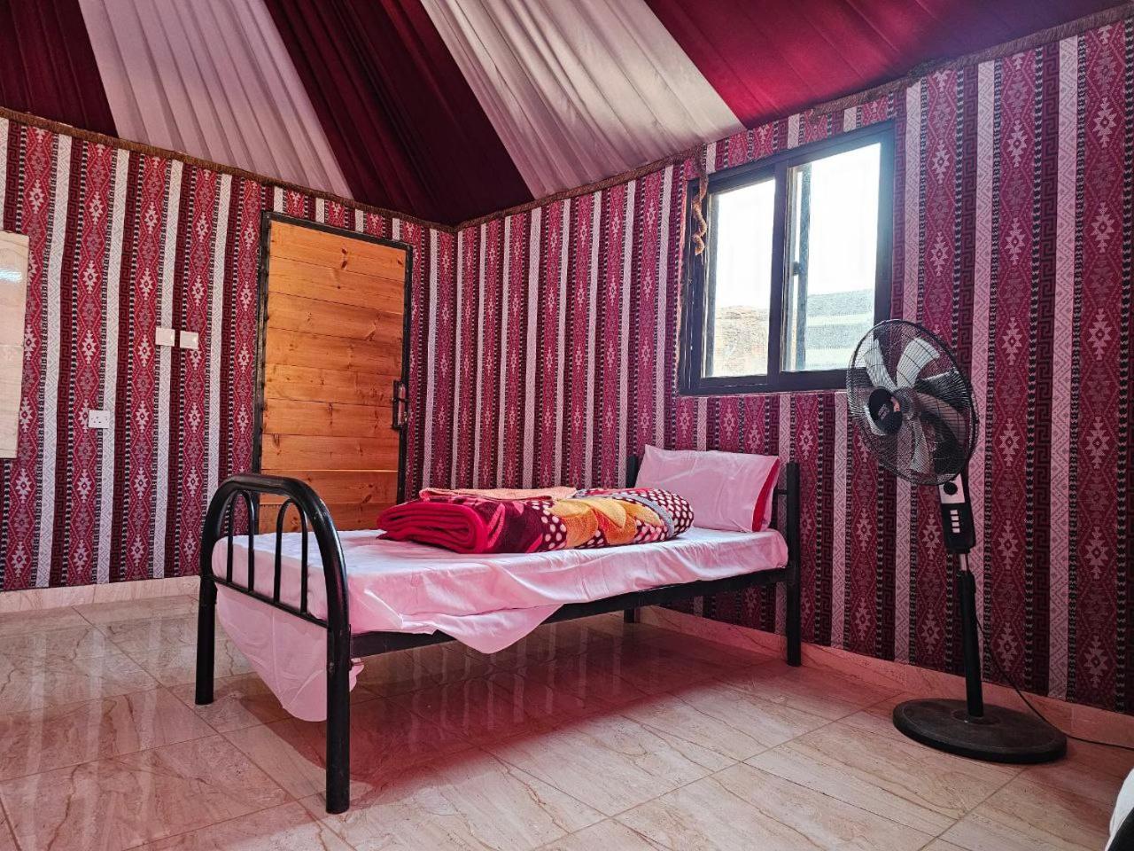 Beduin Star Trail Camp Bed and Breakfast Wadi Rum Buitenkant foto