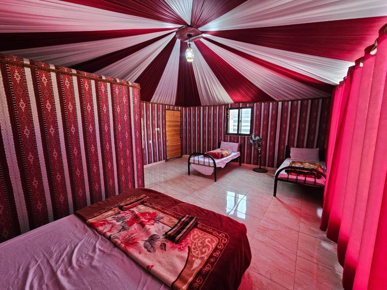 Beduin Star Trail Camp Bed and Breakfast Wadi Rum Buitenkant foto