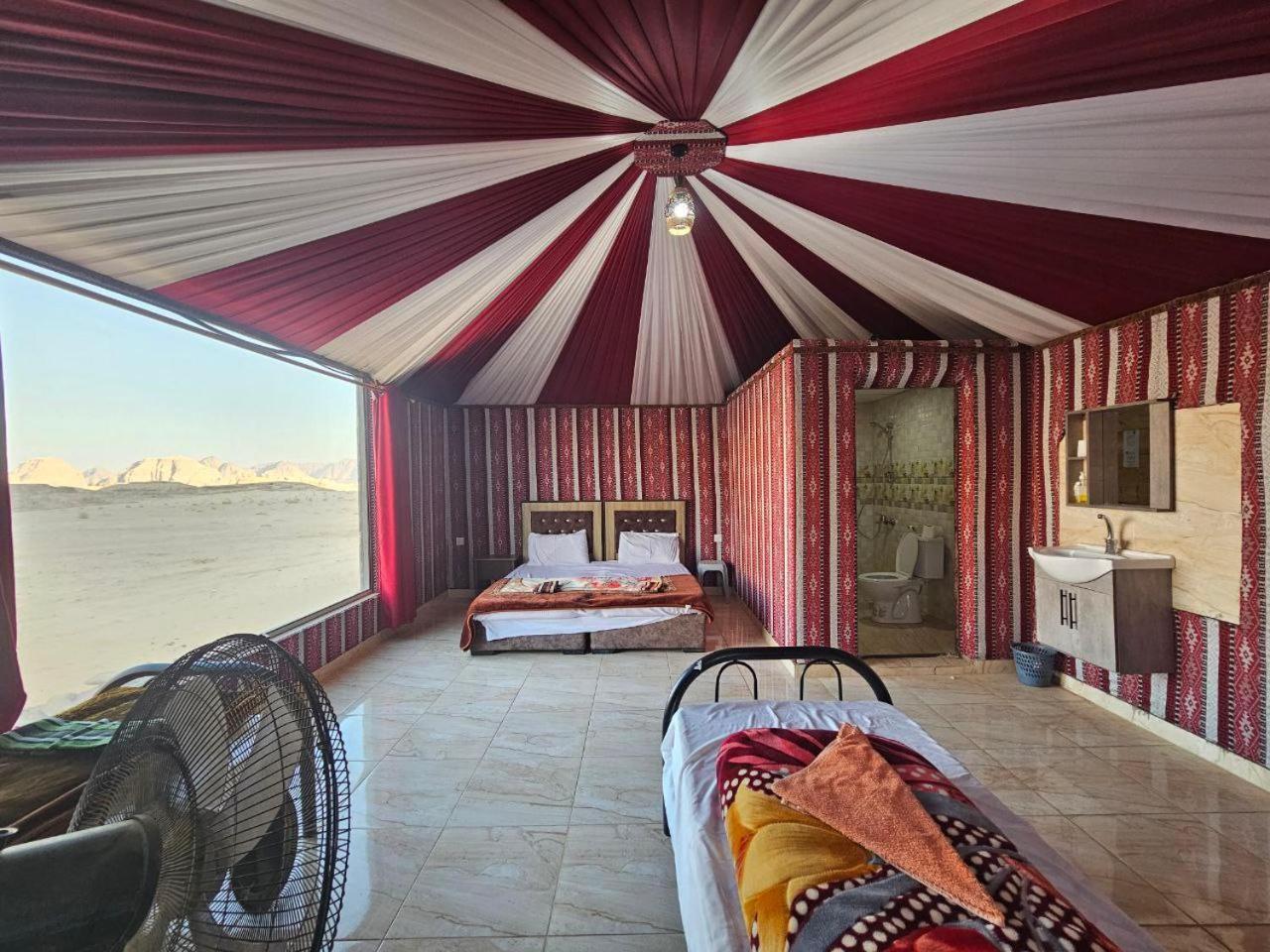 Beduin Star Trail Camp Bed and Breakfast Wadi Rum Buitenkant foto
