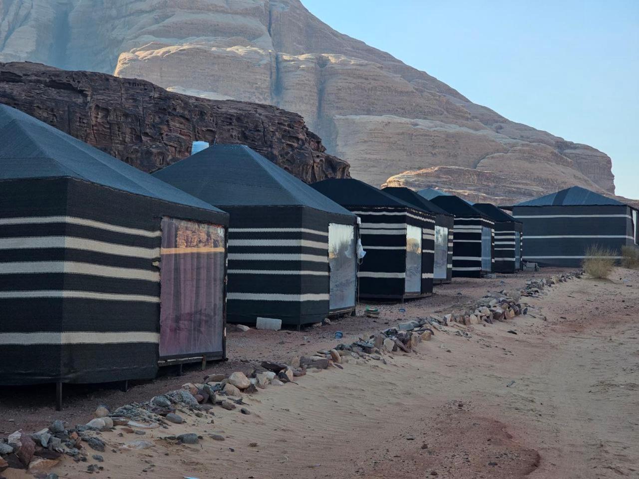 Beduin Star Trail Camp Bed and Breakfast Wadi Rum Buitenkant foto