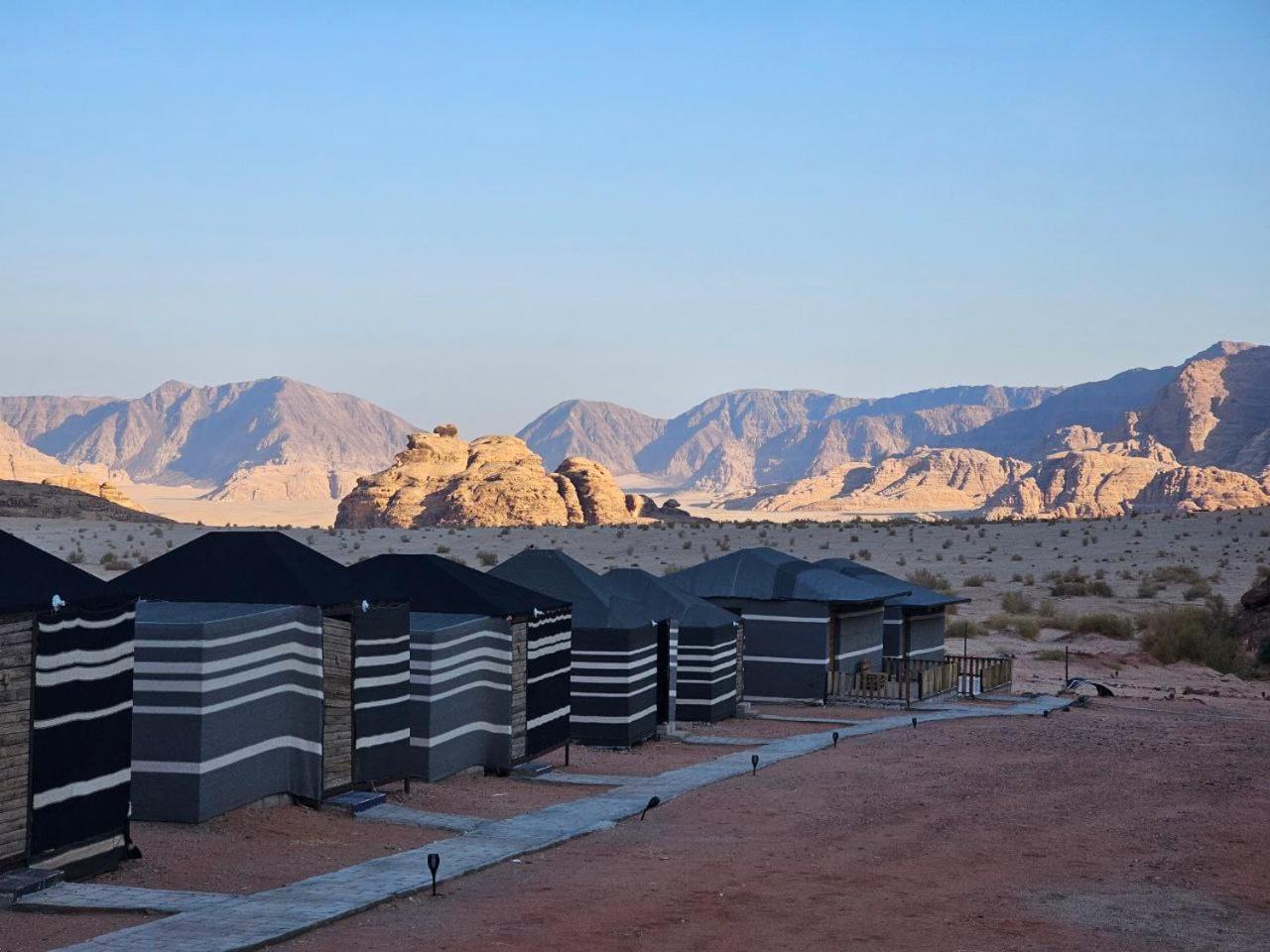 Beduin Star Trail Camp Bed and Breakfast Wadi Rum Buitenkant foto